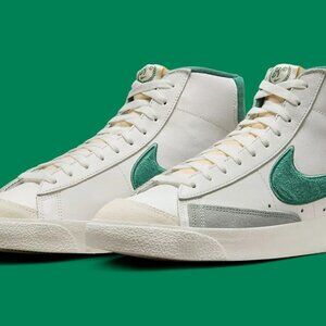Nike Blazer Mid '77 Premium Men's Shoes (FN5822-100, Summit White/Phantom)